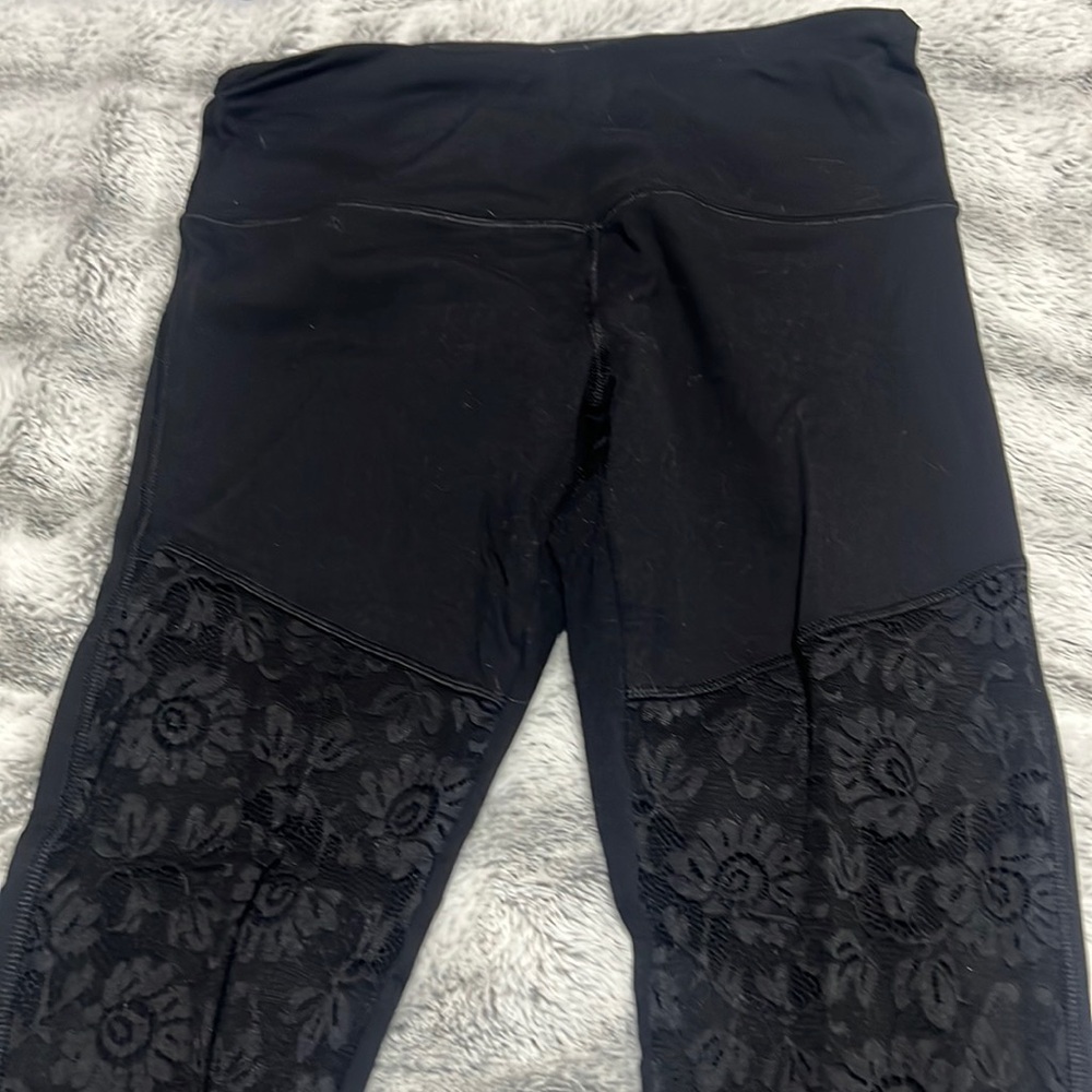 Lorna Jane Large lace front legging